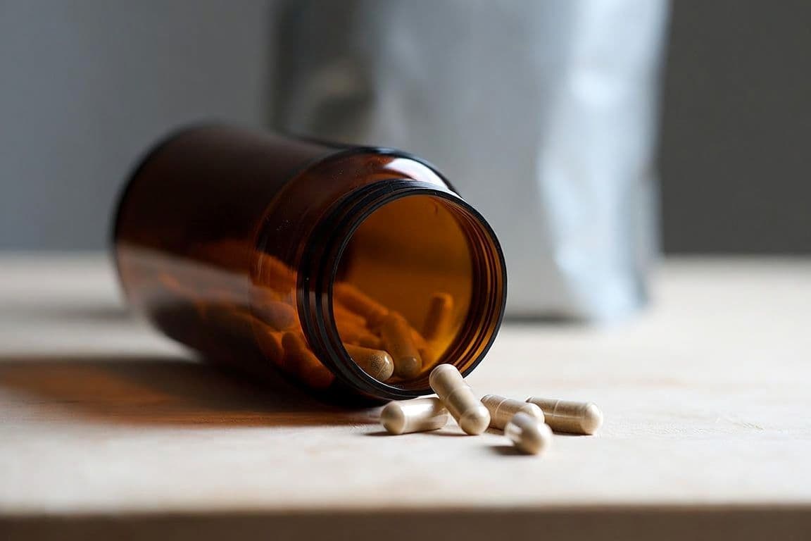 Complément alimentaire à la yohimbine sans étiquette acheté en ligne Complément alimentaire à la yohimbine sans étiquette acheté en ligne