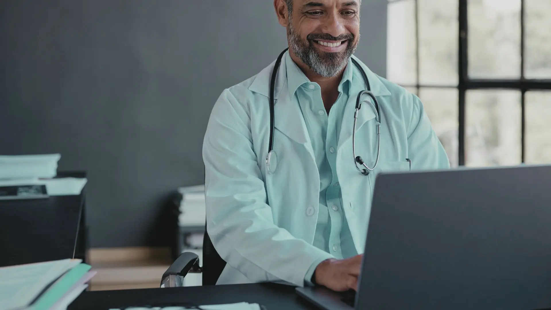 Médecin disponible en ligne